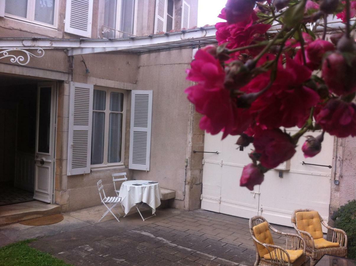 La Maison Fevret Semur-en-Auxois Luaran gambar